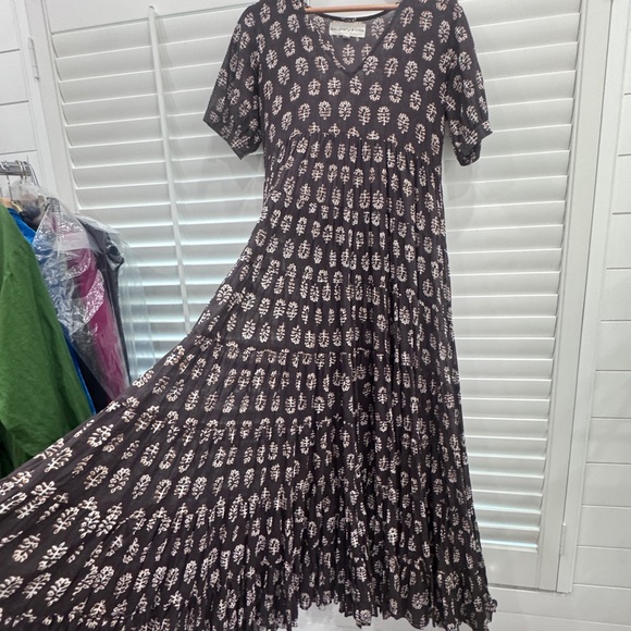 Daughters of India Brown and White Printed v-neck Maxi Dress size small - Picture 3 of 5